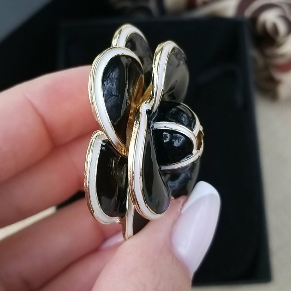 brooch - Picture 3 of 7